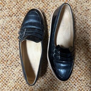 Naturalizer - Women’s Black Loafer - Size 7 - Cushion Heel - Silver Buckle